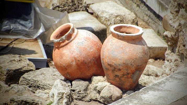 Earthy Vessels, Broken for the Lord